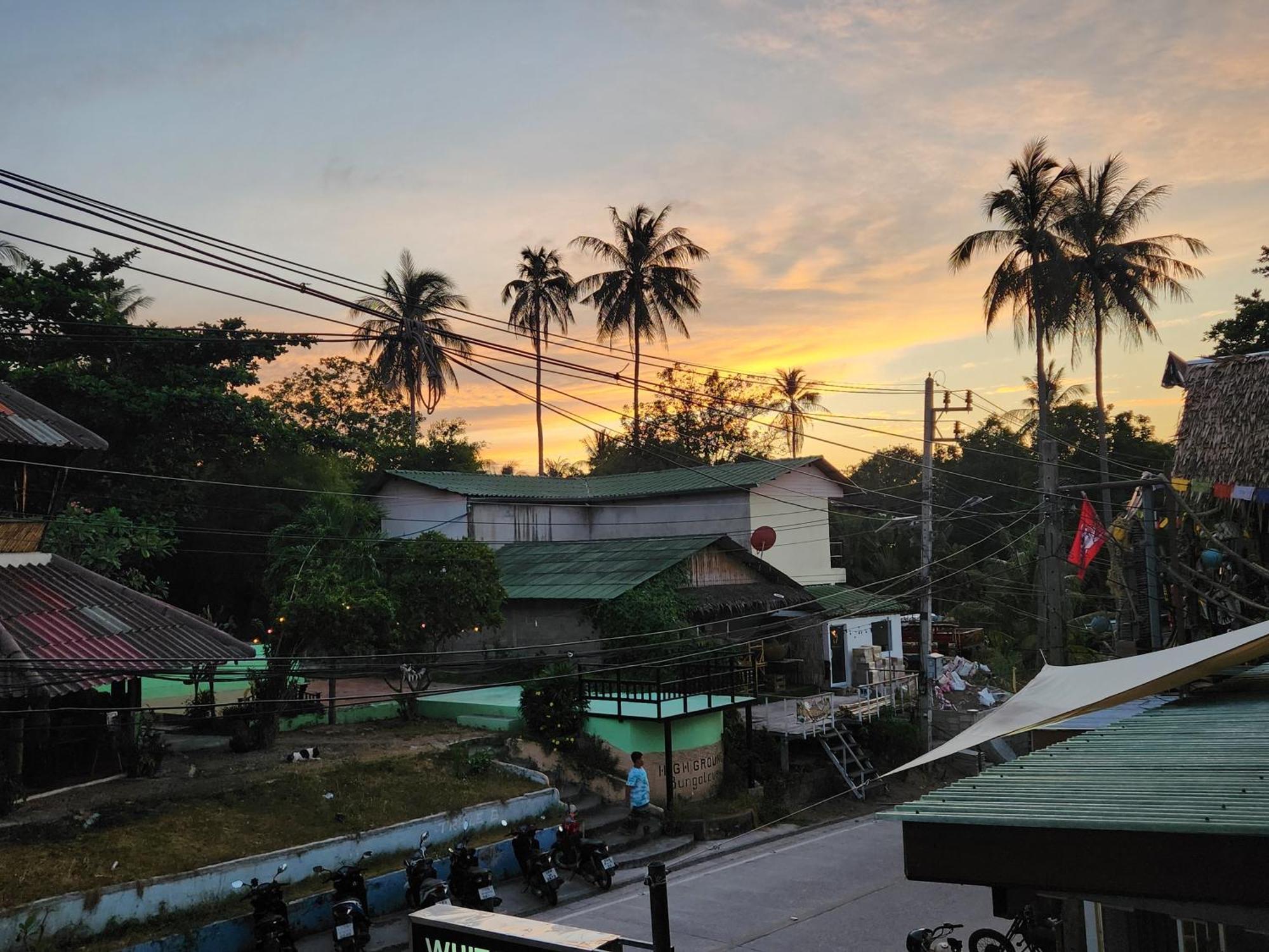 Skypearl Guesthouse & Pub Koh Tao Exterior photo
