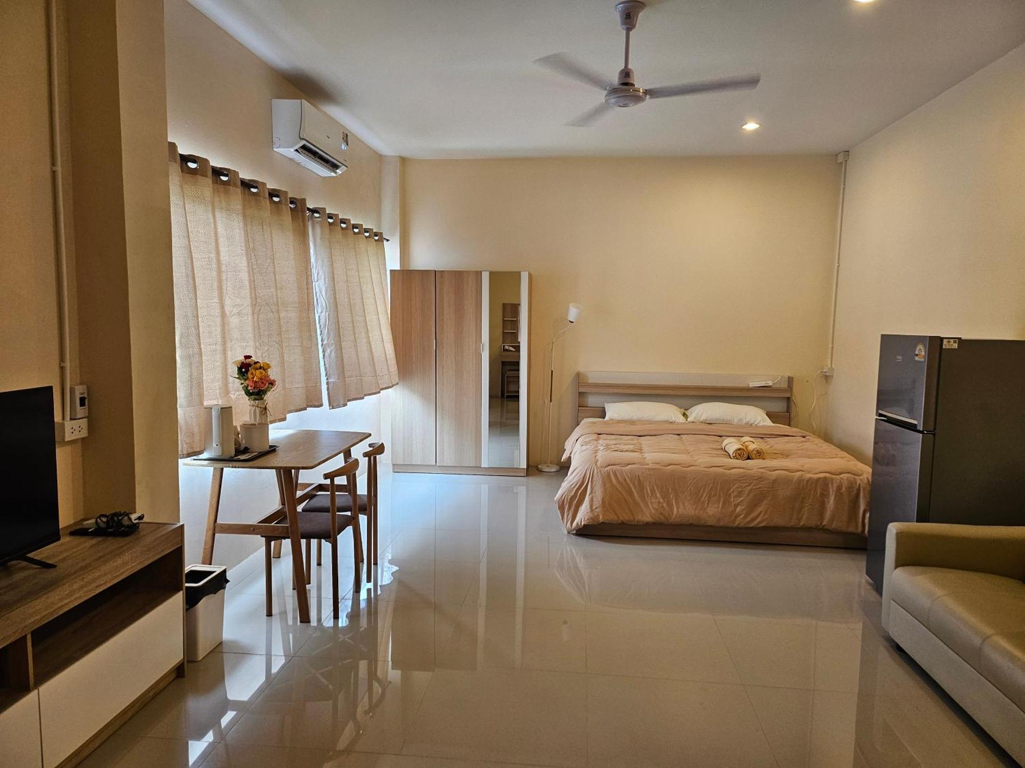 Skypearl Guesthouse & Pub Koh Tao Exterior photo