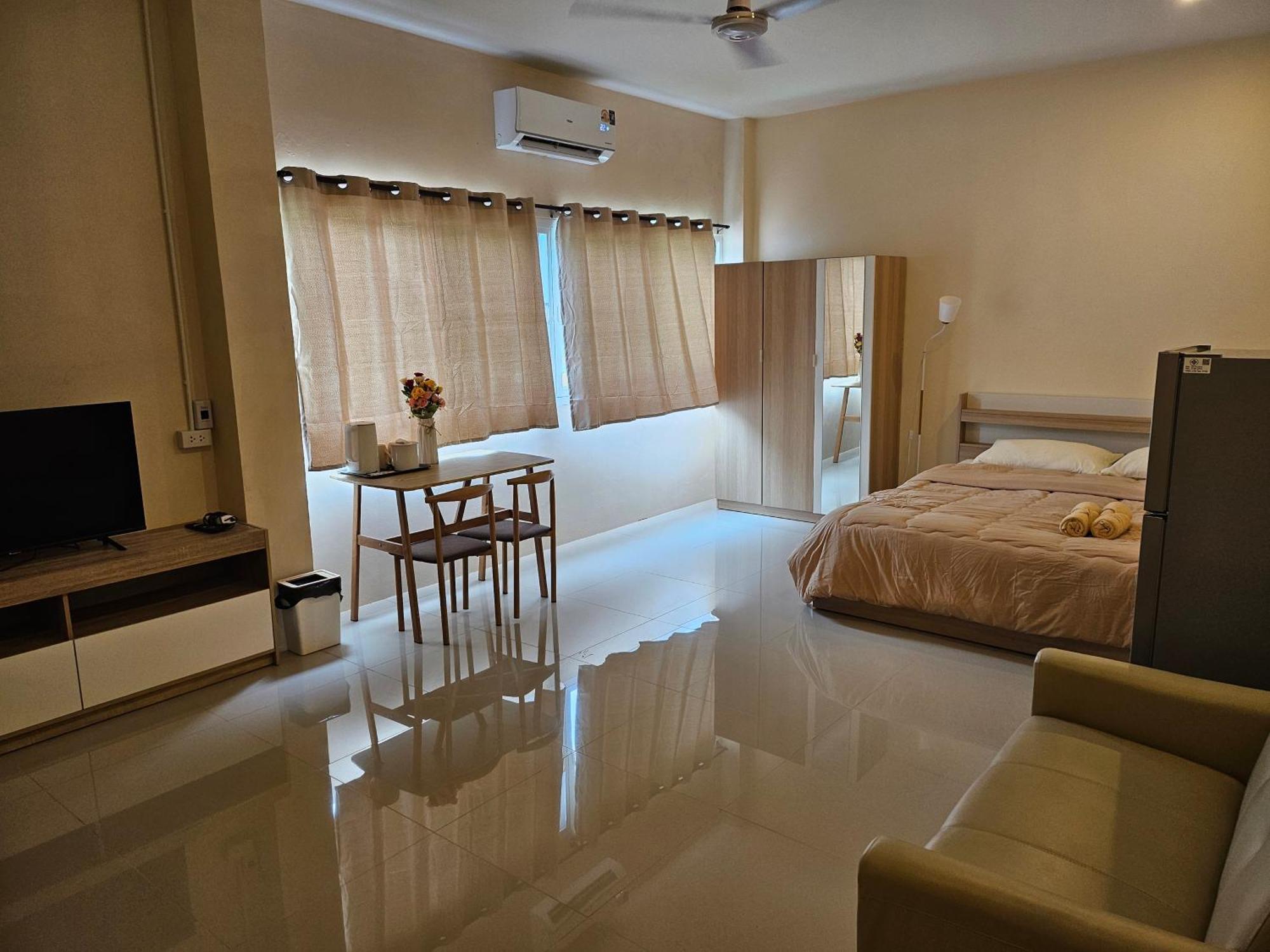 Skypearl Guesthouse & Pub Koh Tao Exterior photo