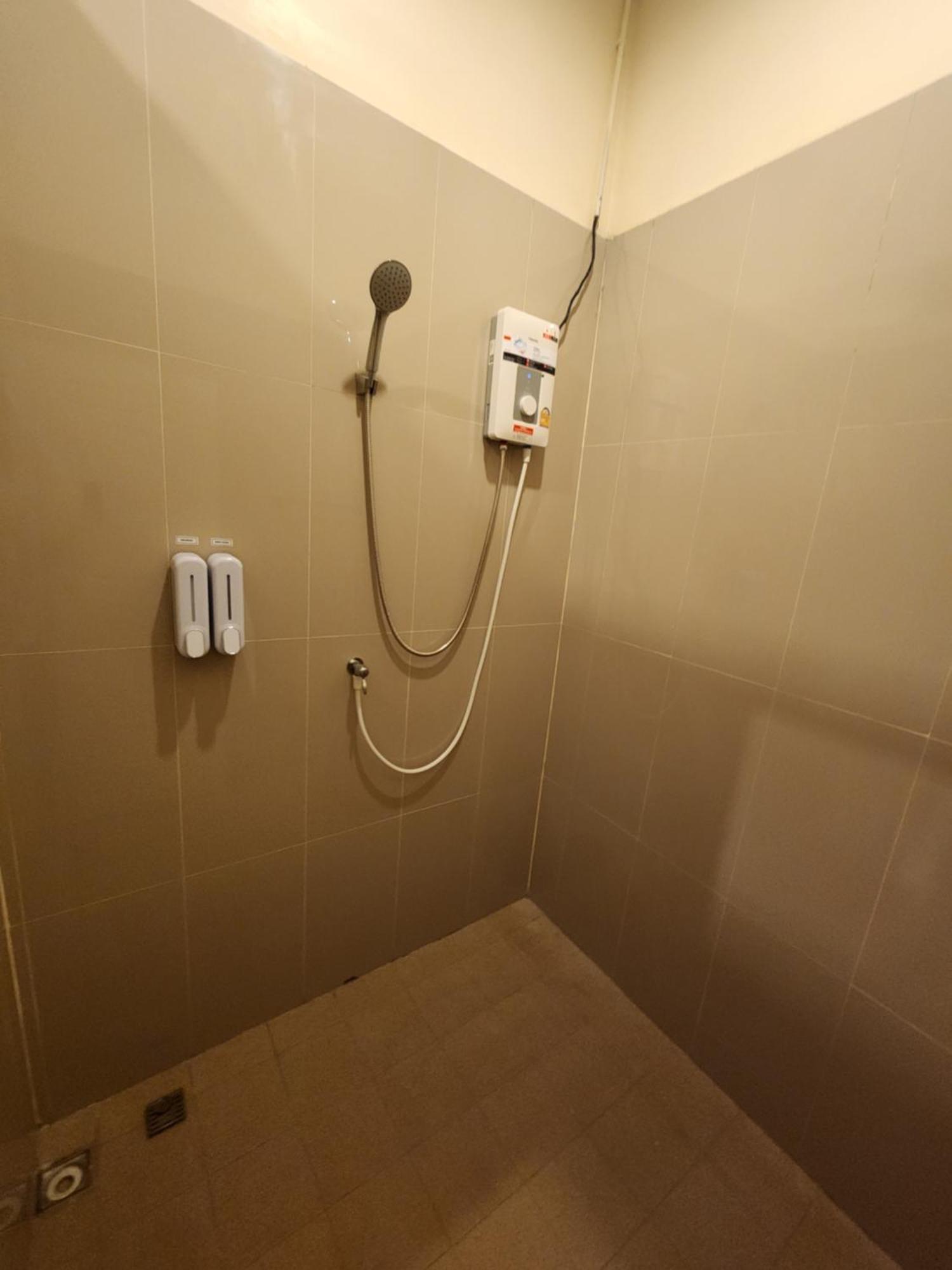 Skypearl Guesthouse & Pub Koh Tao Exterior photo